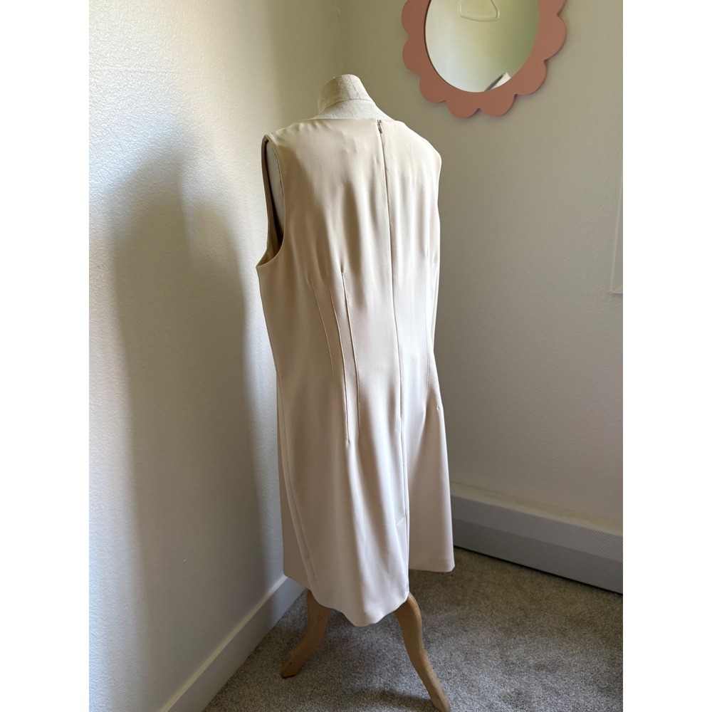 Laura Scott Beige Sleeveless Shift Dress Tan Sheath Career Formal Size 18 - Picture 3 of 4